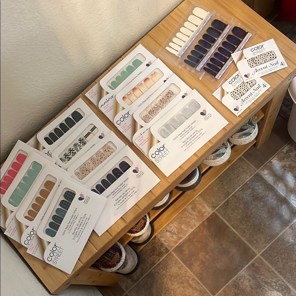 Color Street Brand New, Unopened 15 sets plus 2 accent sets